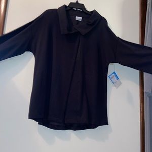 Brand NWT Columbia sweatshirt, side snaps halfway down